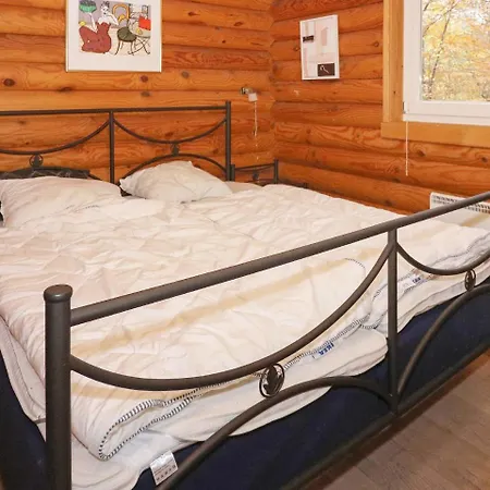 8 Person In Hadsund *